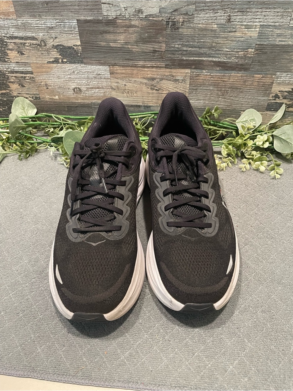 Hoka One One Bondi 9 Running Shoes Size 13 Men's - Picture 3 of 10